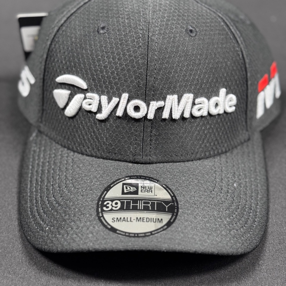 TaylorMade Black 39THIRTY Small/Medium Fitted Cap